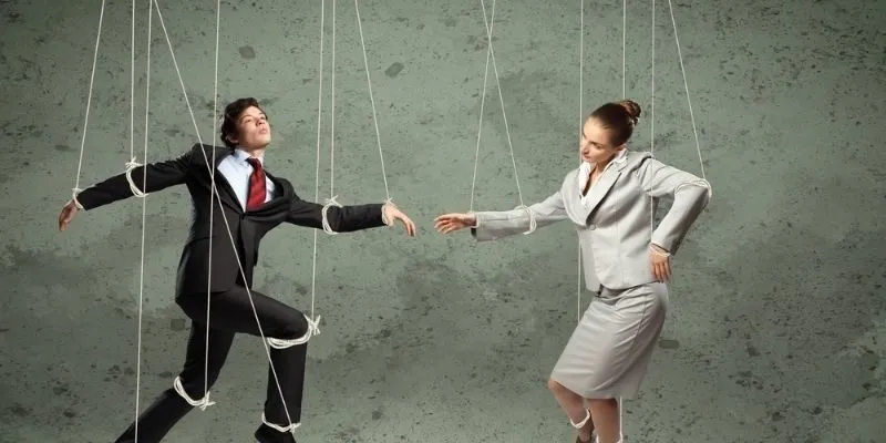 Lý do mệnh Thủy hay bị hiểu lầm